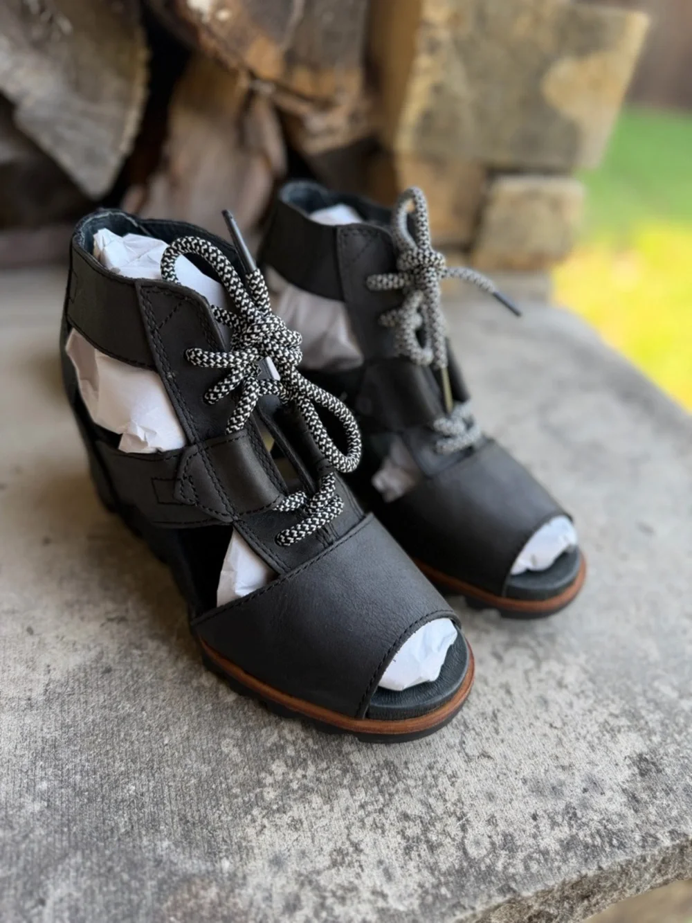 Sorel Joanie Sandals Lace Up‎ Black Open-Toe Wedge leather Shoes Sz-7.    C